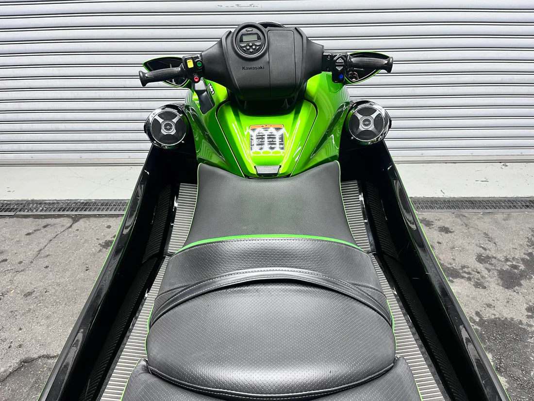 ULTRA 310LX '14 [Fresh water use only, Excellent condition]