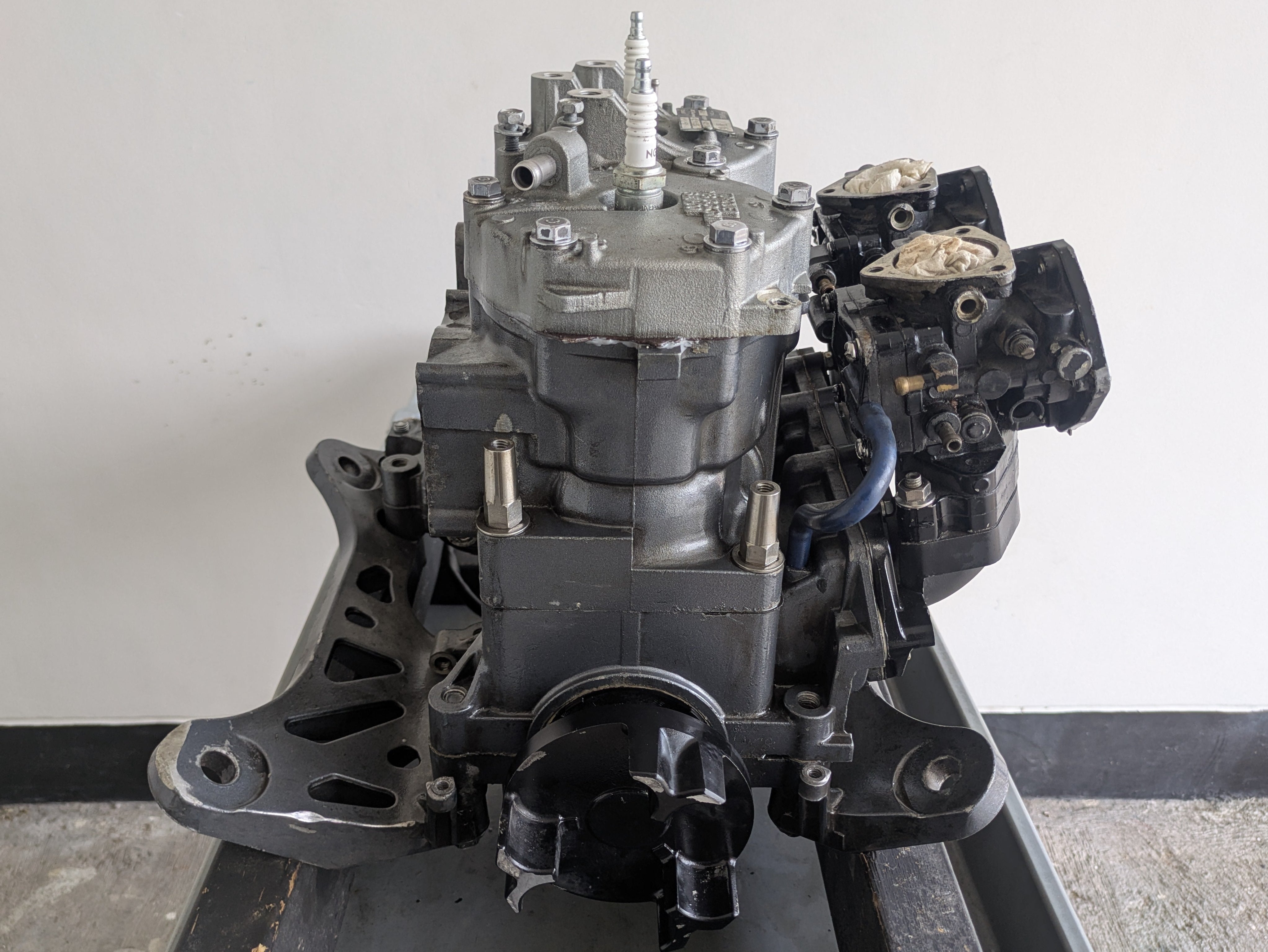 YAMAHA 701cc 2stroke Engine with Carbs, Used [SJ-001]