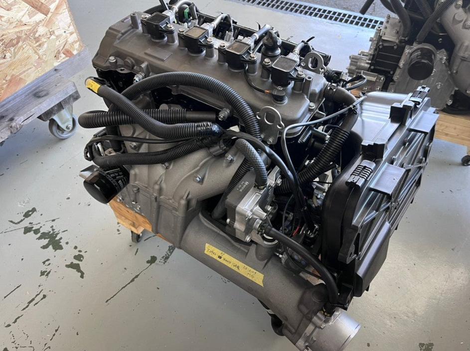 YAMAHA 1800cc H.O Engine with ECU, Harness, Intake and Exthast, Like new [X2402-09]